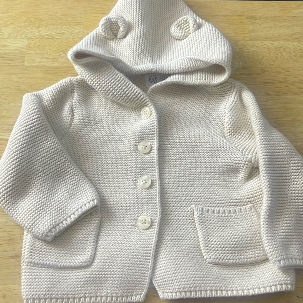 Baby Gap ear hooded cardigan 12-18 mos